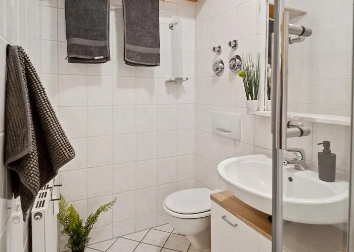 Royal Panometer - Free Parking *